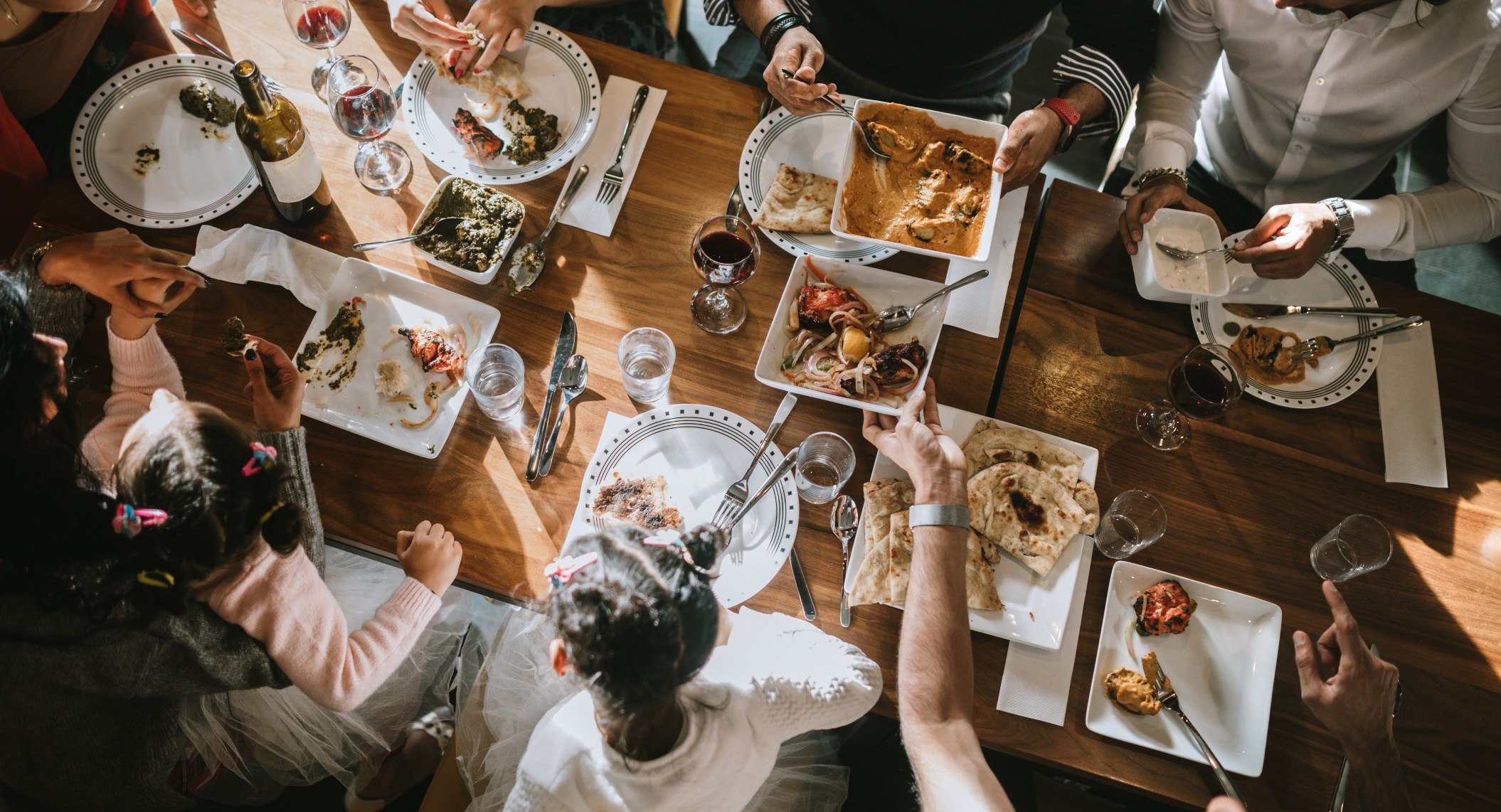 The Ideal Ambiance for Home Gatherings | hitachiaircon.com